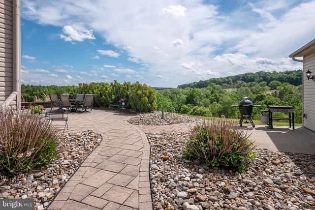 2912 SILVER CREEK CIR, Kutztown, PA 19530