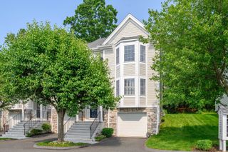 2006 Hancock Drive 2006, Danbury, CT 06811