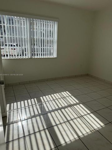 15675 SW 74th Cir Dr 5, Miami, FL 33193