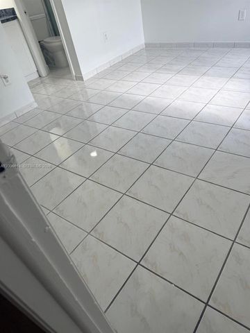 15675 SW 74th Cir Dr 5, Miami, FL 33193