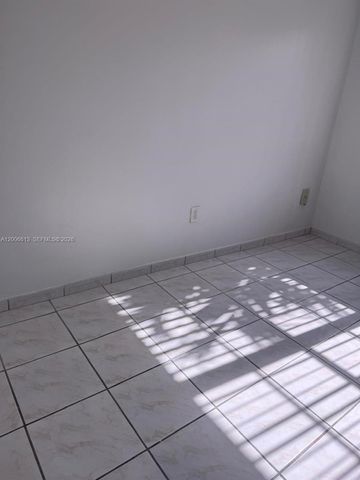 15675 SW 74th Cir Dr 5, Miami, FL 33193