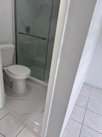 15675 SW 74th Cir Dr 5, Miami, FL 33193