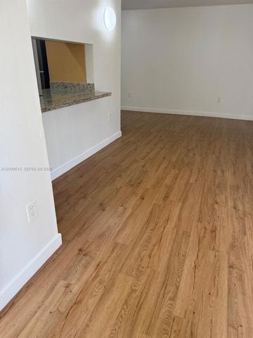 15675 SW 74th Cir Dr 5, Miami, FL 33193