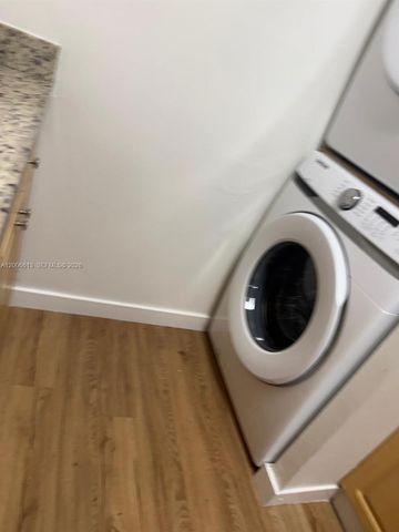 15675 SW 74th Cir Dr 5, Miami, FL 33193