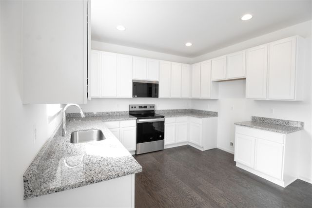 17143 Coral Gables Avenue, Southfield, MI 48076