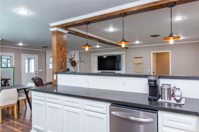 503 Maxine, East Bernard, TX 77435