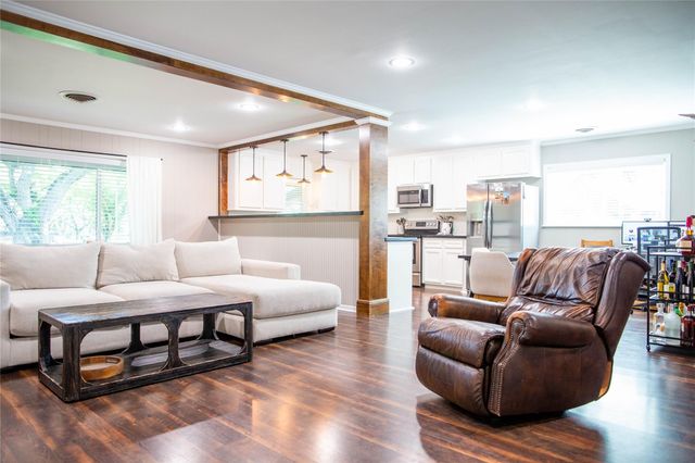 503 Maxine, East Bernard, TX 77435