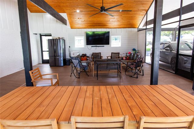 503 Maxine, East Bernard, TX 77435