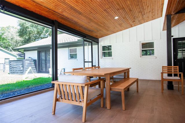 503 Maxine, East Bernard, TX 77435