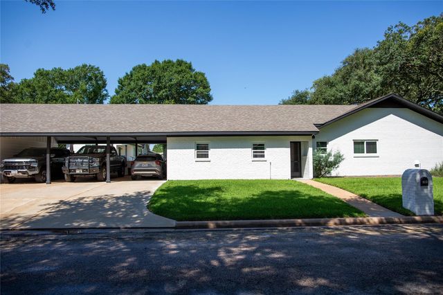 503 Maxine, East Bernard, TX 77435