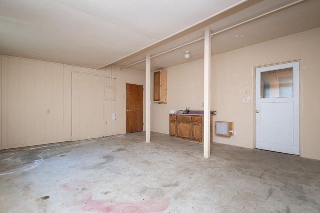 1048 Laurel Ave, Olivehurst, CA 95961
