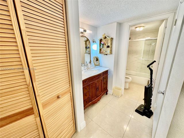 18051 Biscayne Boulevard 1002, Aventura, FL 33160