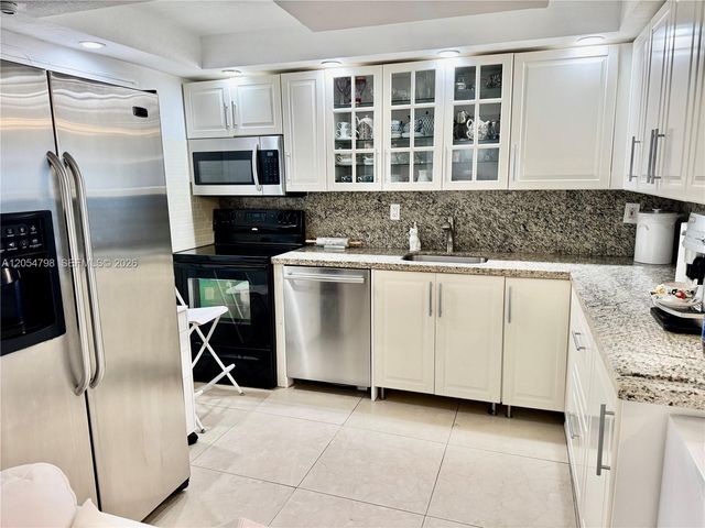 18051 Biscayne Boulevard 1002, Aventura, FL 33160