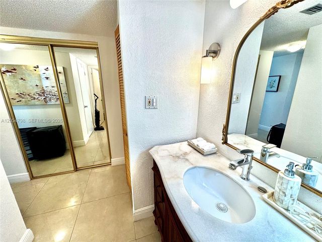 18051 Biscayne Boulevard 1002, Aventura, FL 33160