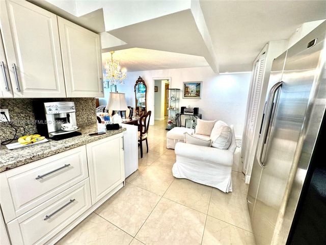 18051 Biscayne Boulevard 1002, Aventura, FL 33160