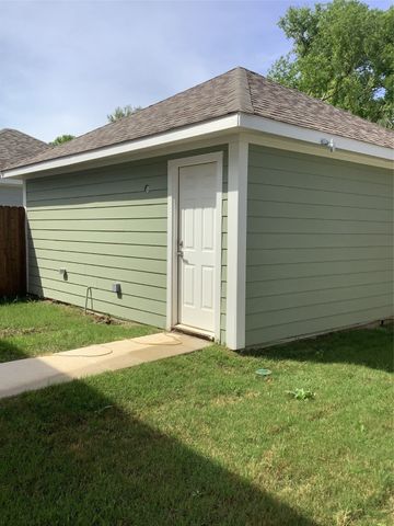609 E Midway Drive, Euless, TX 76039