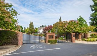 2203 Banbury Cir, Roseville, CA 95661