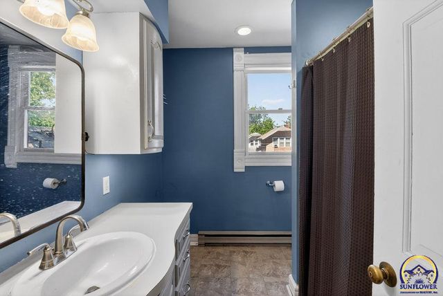 1501 SW Mulvane ST, Topeka, KS 66604