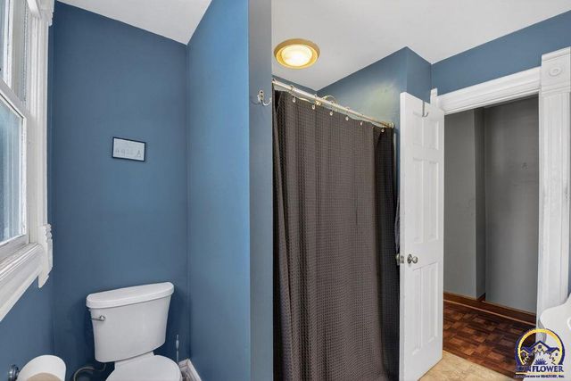 1501 SW Mulvane ST, Topeka, KS 66604