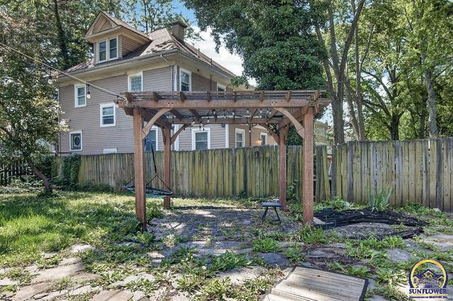 1501 SW Mulvane ST, Topeka, KS 66604