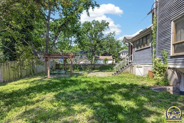 1501 SW Mulvane ST, Topeka, KS 66604