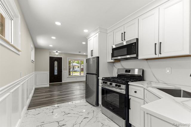 17215 Robert Street, Melvindale, MI 48122