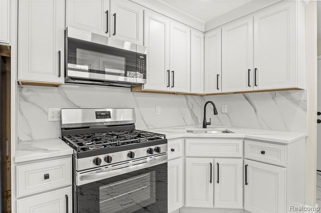 17215 Robert Street, Melvindale, MI 48122