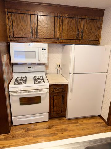 5300 Newton Avenue N, Brooklyn Center, MN 55430