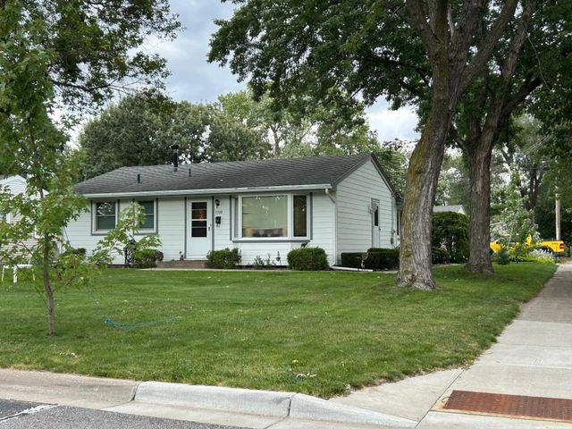 5300 Newton Avenue N, Brooklyn Center, MN 55430