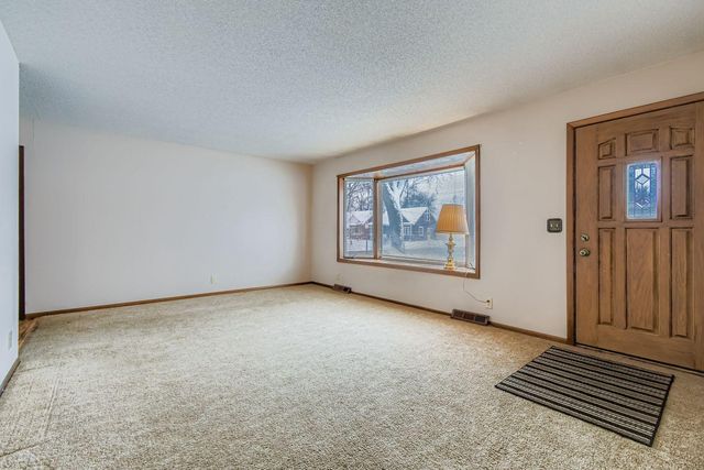 5300 Newton Avenue N, Brooklyn Center, MN 55430