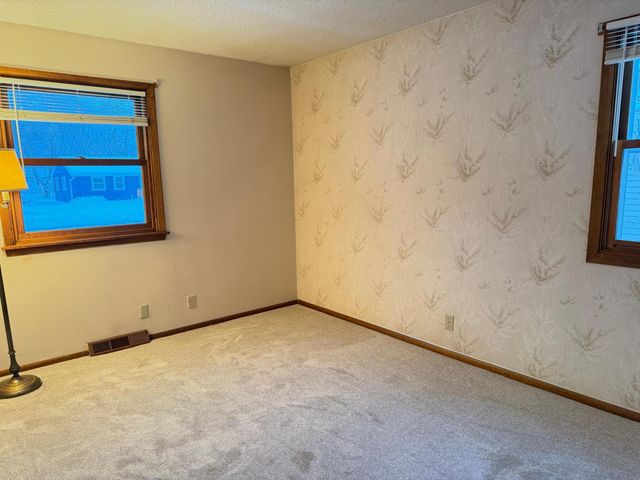 5300 Newton Avenue N, Brooklyn Center, MN 55430