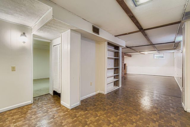 5300 Newton Avenue N, Brooklyn Center, MN 55430