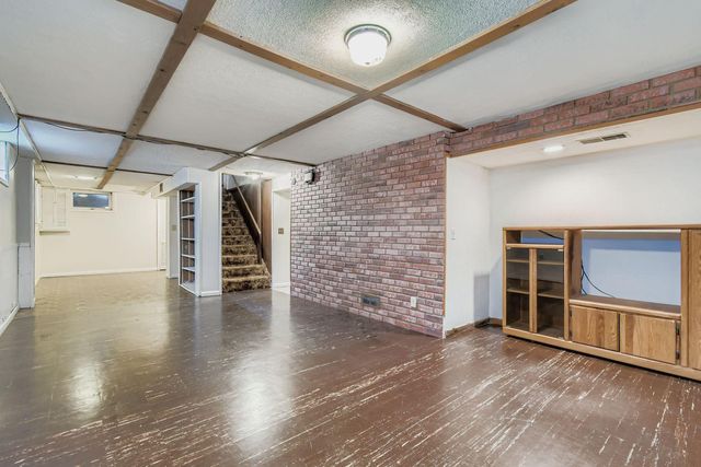 5300 Newton Avenue N, Brooklyn Center, MN 55430