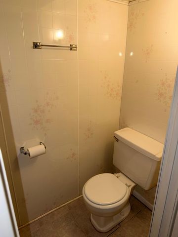 5300 Newton Avenue N, Brooklyn Center, MN 55430