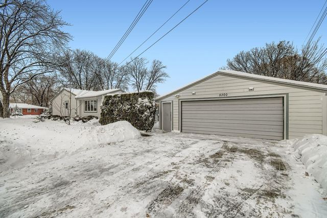 5300 Newton Avenue N, Brooklyn Center, MN 55430