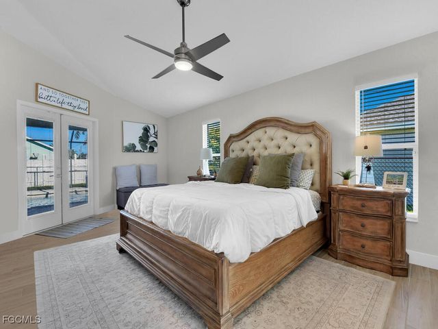 613 SE 19th LN, Cape Coral, FL 33990