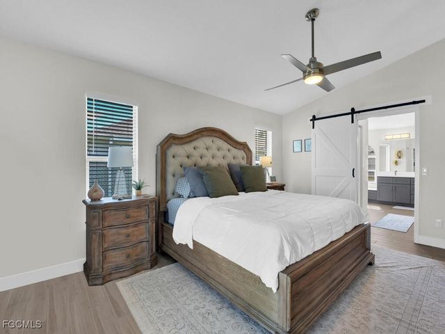 613 SE 19th LN, Cape Coral, FL 33990