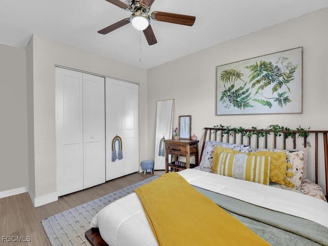 613 SE 19th LN, Cape Coral, FL 33990