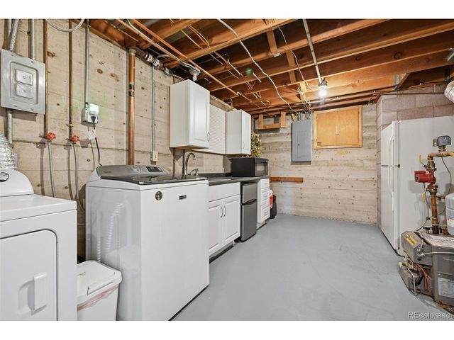 7518 Vincent Drive, Colorado Springs, CO 80920