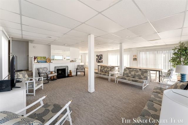 400 Lakeview Court 28-E, Spring Lake, MI 49456