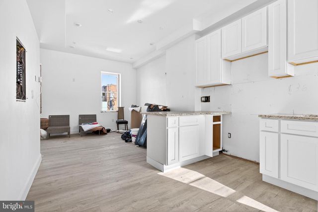 2804 W GIRARD AVE, Philadelphia, PA 19130