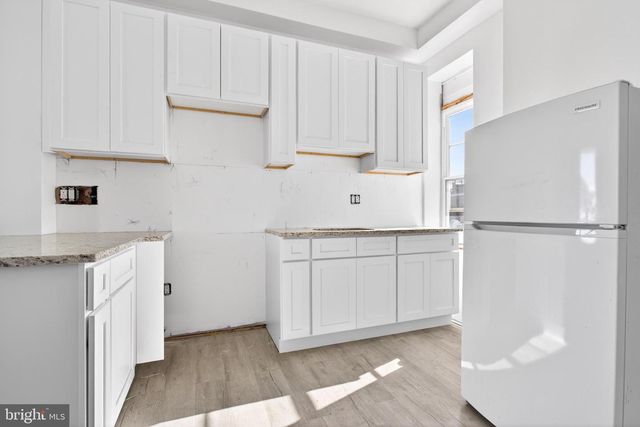 2804 W GIRARD AVE, Philadelphia, PA 19130