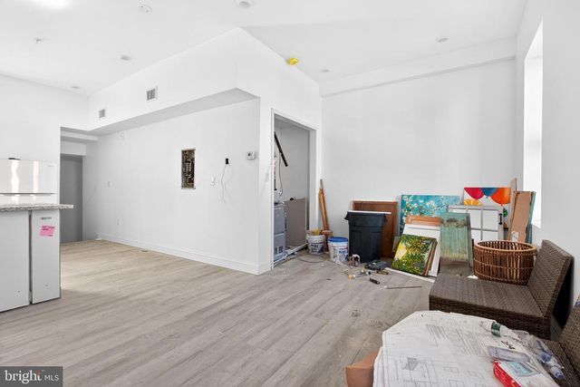 2804 W GIRARD AVE, Philadelphia, PA 19130