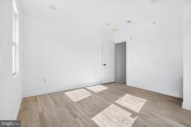 2804 W GIRARD AVE, Philadelphia, PA 19130