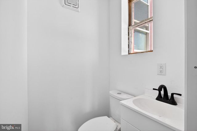 2804 W GIRARD AVE, Philadelphia, PA 19130