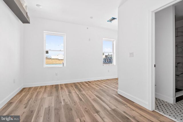 2804 W GIRARD AVE, Philadelphia, PA 19130