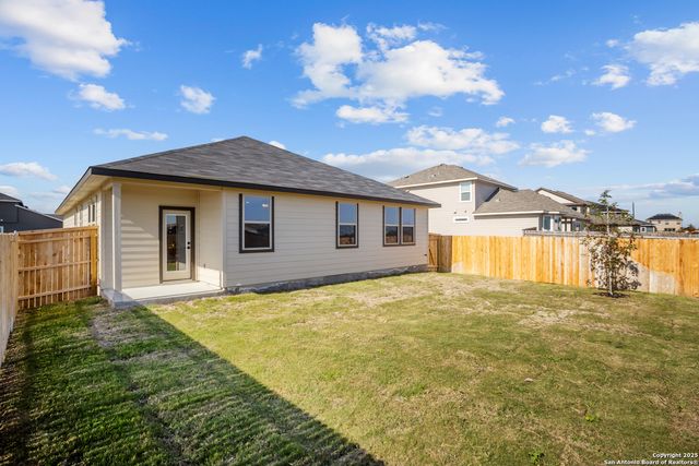 3808 Isaac Dr, Seguin, TX 78155