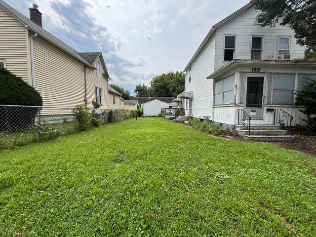 1312 7th Avenue, Rock Island, IL 61201