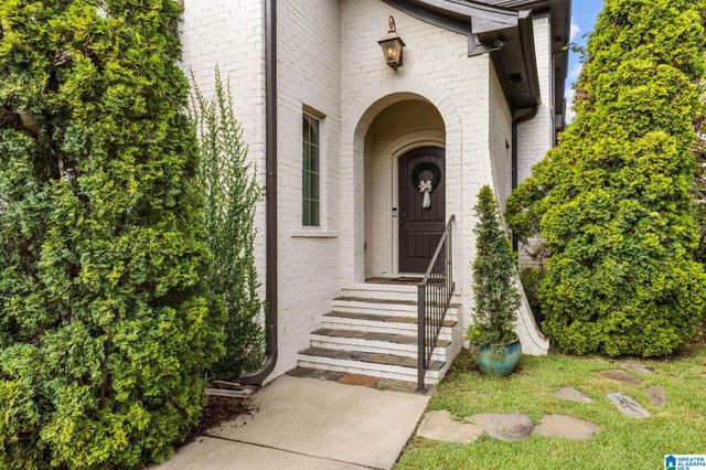 1212 VESTAVIA PLACE, Vestavia Hills, AL 35216