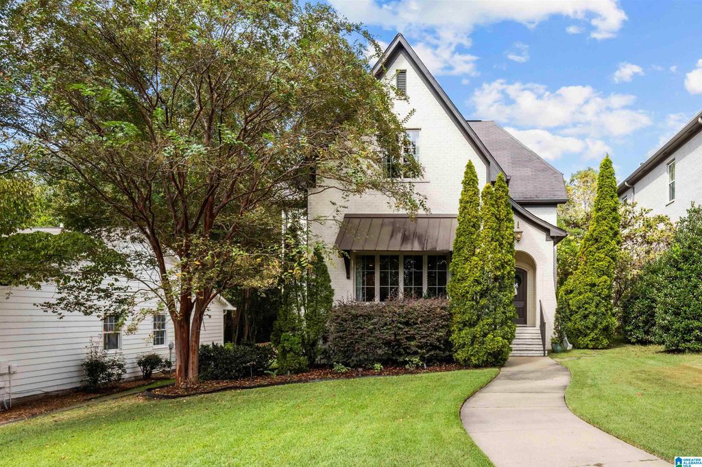 1212 VESTAVIA PLACE, Vestavia Hills, AL 35216